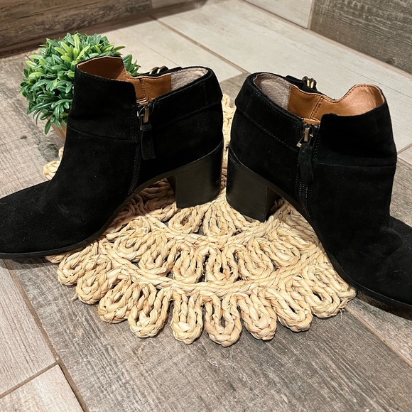 Franco Sarto Heeled Booties - Picture 2 of 5